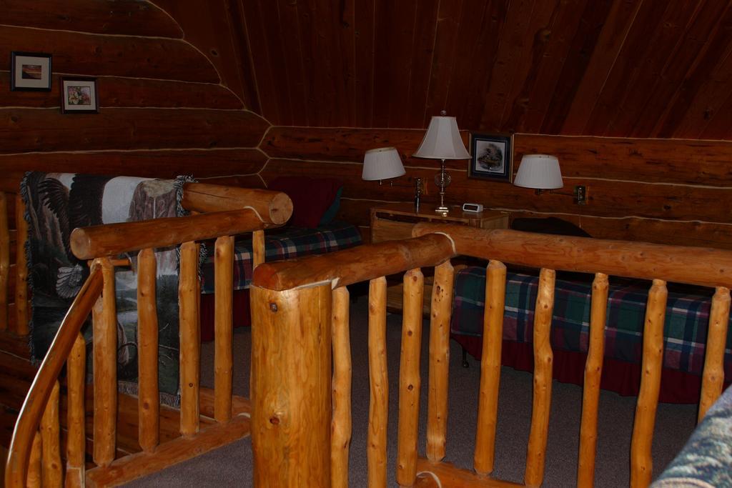 Wise Old Hunter Lodge Anchor Point Værelse billede